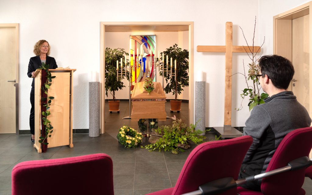Gestalten Sie die Trauerfeier 

